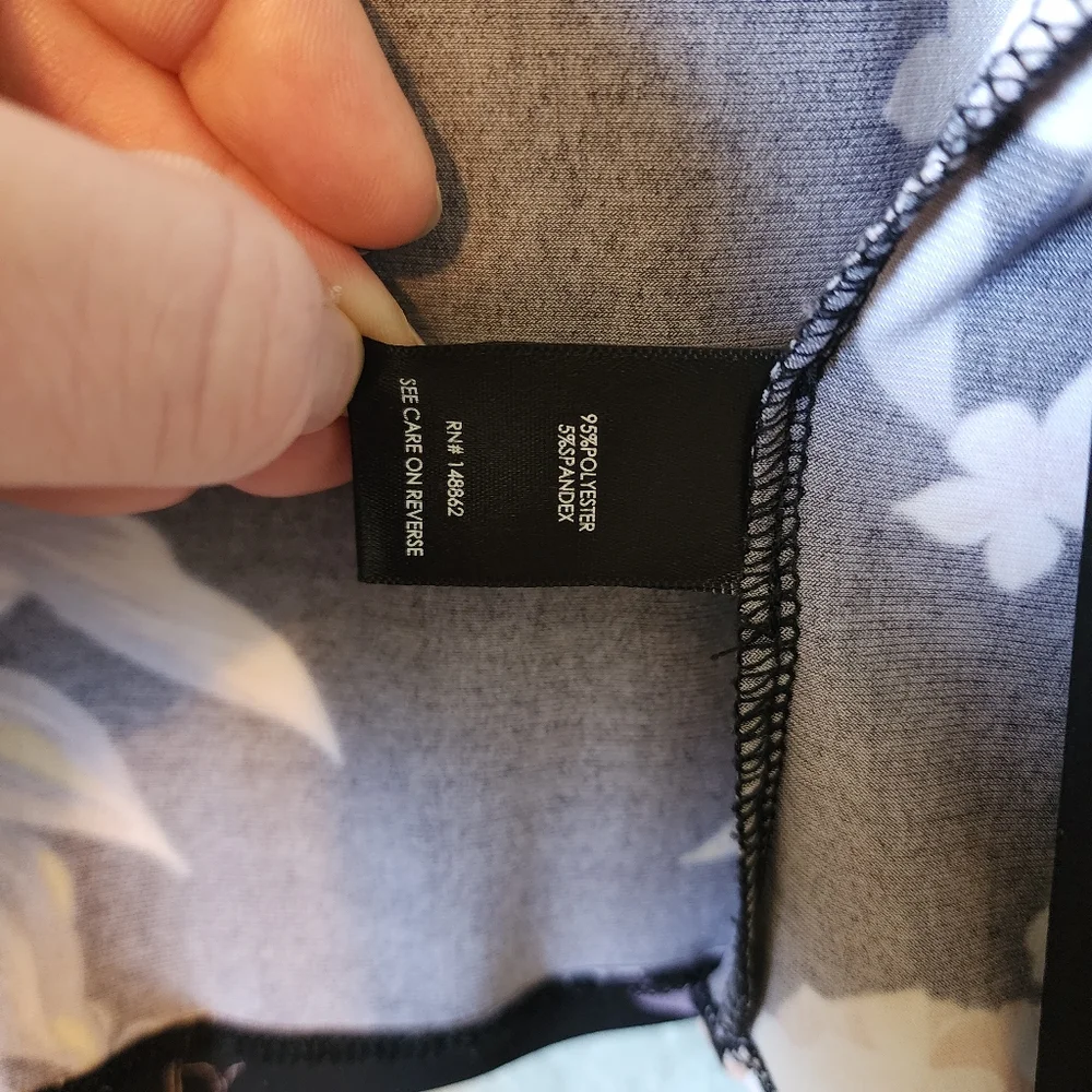 Torrid - 2X - Floral Stretch Open Front Drape Cardigan - Picture 6 of 7